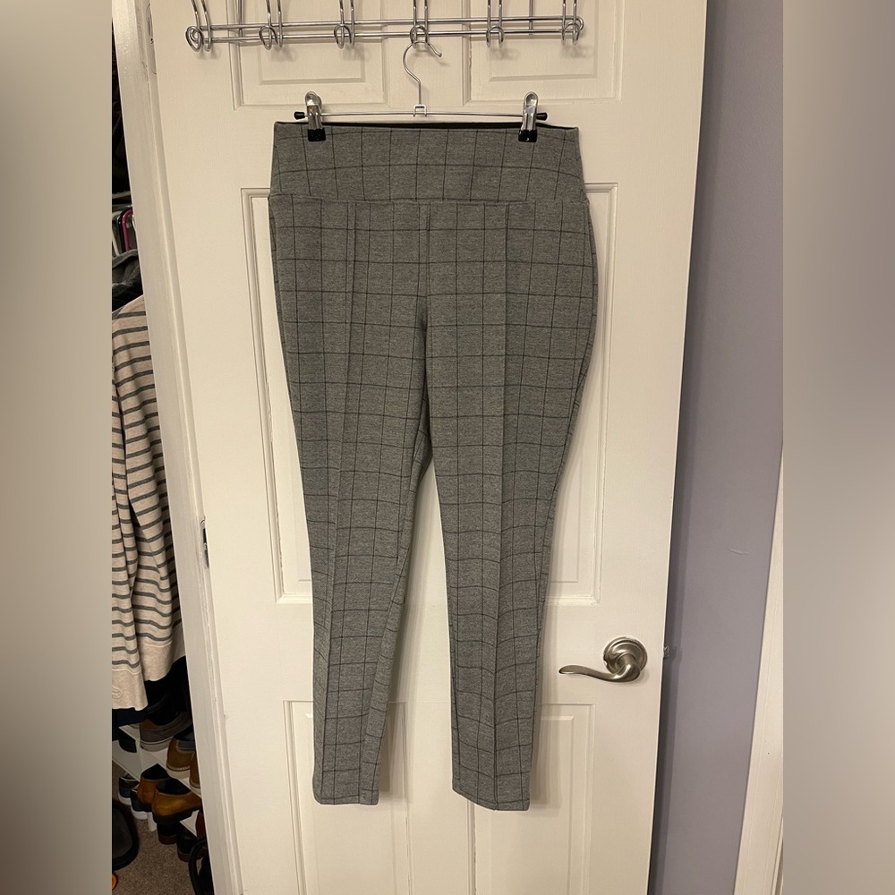 Nine West Gray Plaid Ankle Pants
